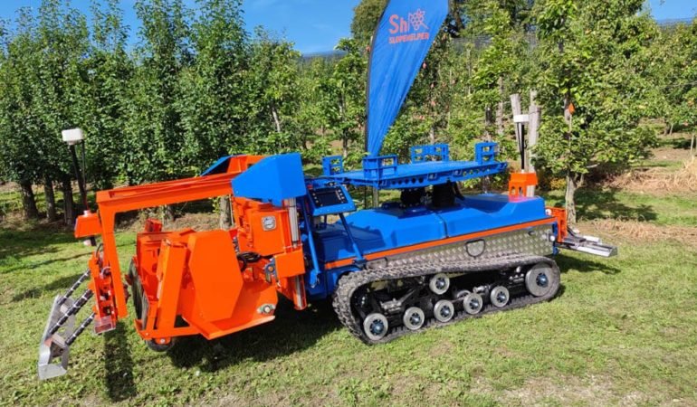 Peker Holding Tarım Robotu