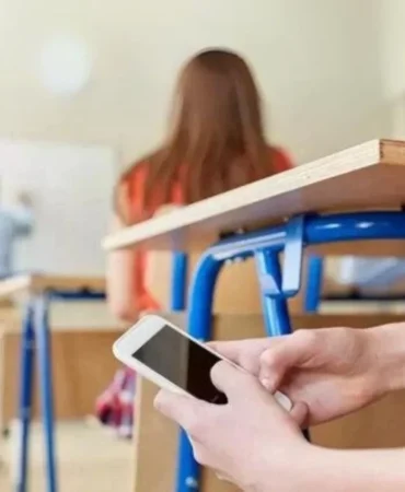 okullarda-cep-telefonu-yasagi