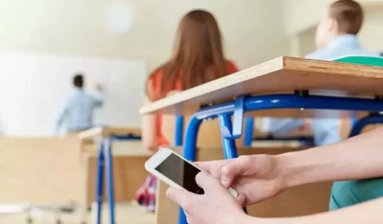 okullarda-cep-telefonu-yasagi