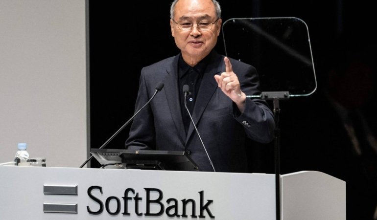 JAPAN-ECONOMY-SOFTBANK-SHAREHOLDERS