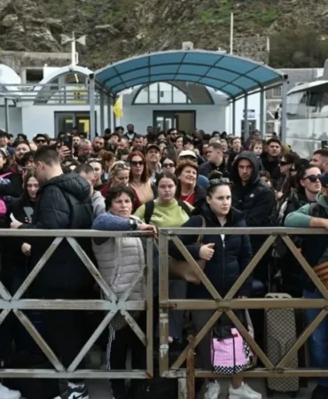 santoriniyi-turistler-terk-ediyor2