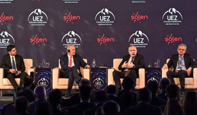 UEZ 2025 Panel 3