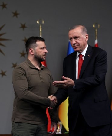 Türkiye'den Ukrayna'ya "Güvenlik Garantisi" Hamlesi: Anlaşma Haftaya İmzalanıyor 10 Erdogan-Zelenskiy