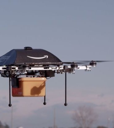 Amazon'un Drone'ları Çarpıştı: Teslimat İHA'sı Vinçle Çarpışıp Alev Aldı 8 Amazon Drone