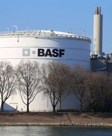 Alman Kimya Devi BASF'ten 5,8 Milyar Euroluk Stratejik Hamle: Otomotiv Boya İşini Carlyle'a Sattı 7 BASF