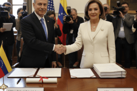 ABD-ve-Venezueladan-2-Milyar-Dolarlik-Petrol-Anlasmasi-gemini