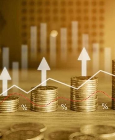 Altin-ve-Gumus-2026-Yilina-Rekorlarin-Ardindan-Hizli-Girdi-featured