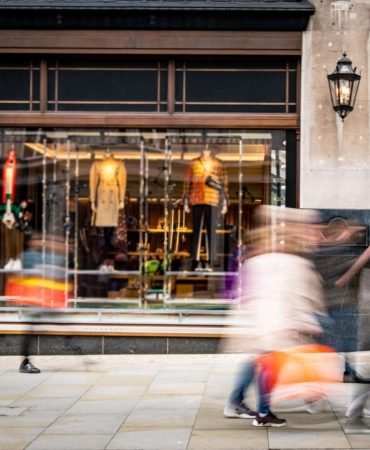 Ingiltere-Perakende-Satislarinda-Aralik-Ayi-Durgunlugu-featured