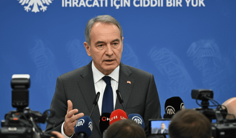 Merz-Zayif-Dolar-Alman-Ihracati-Icin-Ciddi-Bir-Yuk-gemini