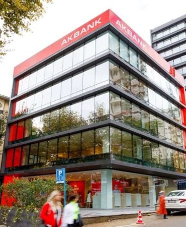 Akbank-2026-Stratejisi-Karlilik-ve-Buyume-Hedefleri-Netlesti-featured