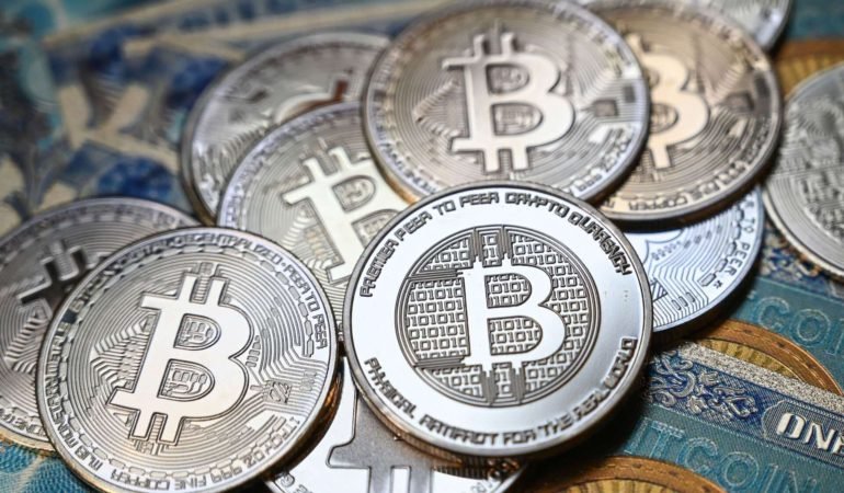 Bitcoin 10 Ayın Dibinden Döndü: 75 Bin Dolar Sınavı 1 Bitcoin-10-Ayin-Dibinden-Dondu-75-Bin-Dolar-Sinavi-featured