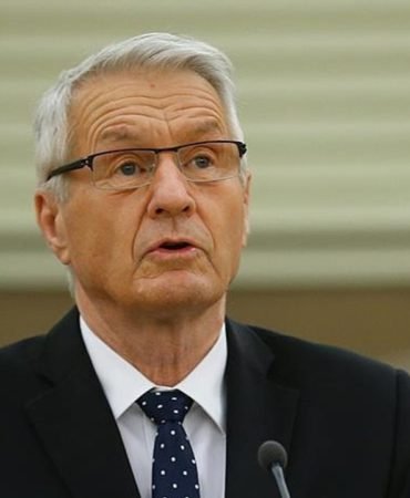 Epstein-Baglantisi-Eski-Norvec-Basbakani-Jagland-Intihara-Kalkisti-featured