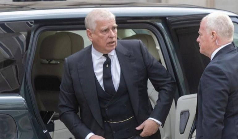 Ingiliz-Kraliyetinde-Sok-Eski-Prens-Andrew-Gozaltina-Alindi-featured