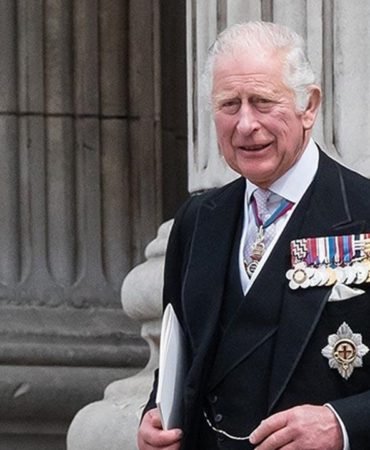 Kral-Charles8217a-Epstein-Soku-Istasyonda-Protesto-Gerginligi-featured