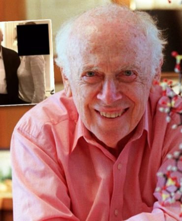 Nobel-Odullu-Watsonin-Epstein-Malikanesindeki-Gizli-Fotografi-featured