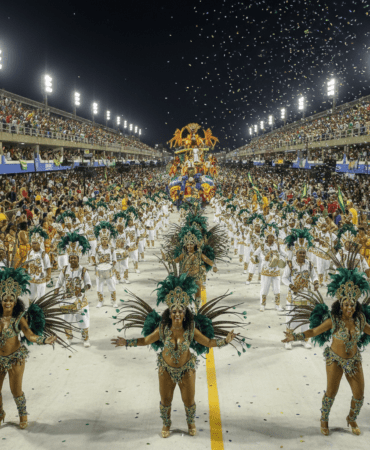 Rio-Karnavali-Sambadromda-Resmen-Basladi-gemini