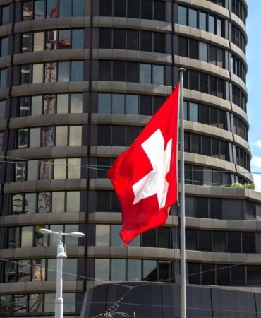 SNB-Baskani-Schlegel-Dusuk-Enflasyon-ve-0-Faiz-Rahatlatmiyor-featured