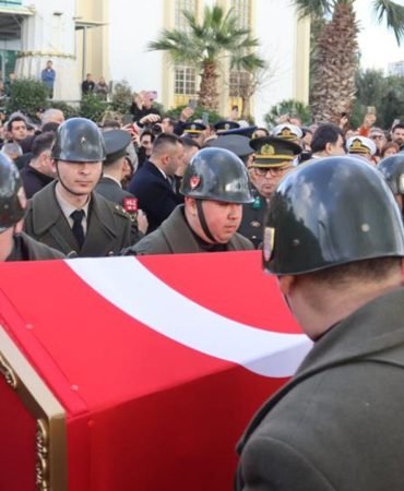 Sehit-Pilot-Binbasi-Ibrahim-Bolata-Izmirde-Huzunlu-Veda-featured