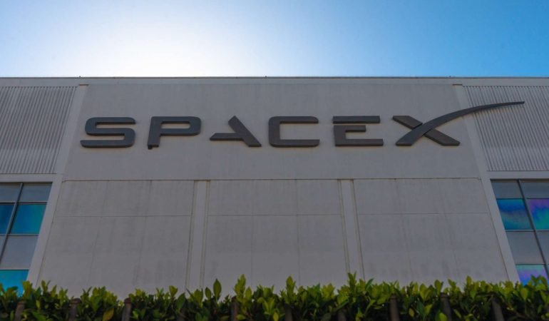 SpaceX8217ten-Dev-Hamle-xAI8217yi-250-Milyar-Dolara-Satin-Aldi-featured