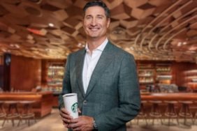 Starbucks-CEO8217suna-Sinirsiz-Jet-250-Bin-Dolarlik-Limit-Kalkti-featured