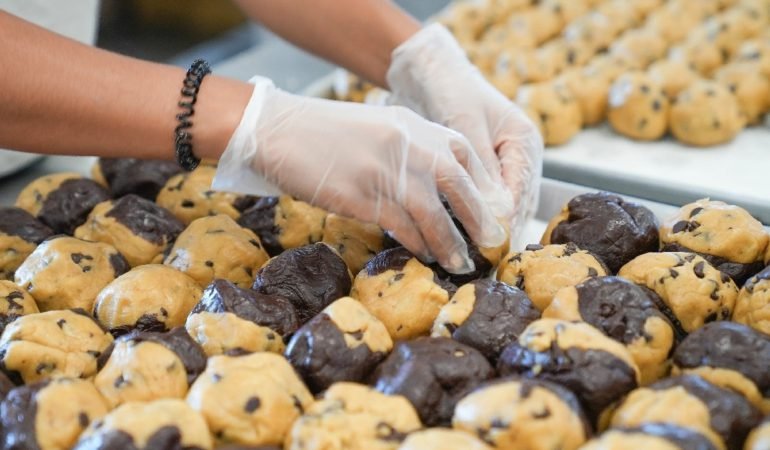 Taylor-Chip-Iflas-Koruma-Istedi-Magazalar-Kapaniyor-featured