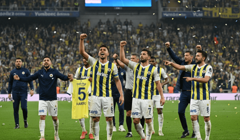 Trabzonda-5-Gollu-Derbi-Fenerbahce-Zirve-Takibini-Surdurdu-gemini