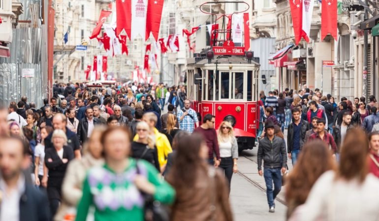 Turkiye-Nufusu-85-Milyonu-Asti-Iste-TUIK-2024-Verileri-featured