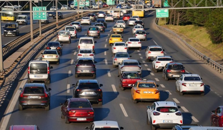 1-Nisanda-Trafikte-Yeni-Donem-Sahte-Plakaya-140-Bin-TL-Ceza-featured