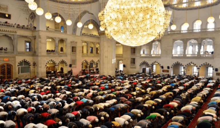 2026-Istanbul-Ramazan-Bayrami-Namazi-Saati-ve-Kilinisi-featured