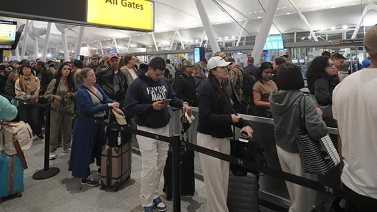 ABD-Havalimanlarinda-Personel-Krizi-Bekleme-Sureleri-Rekorda-featured