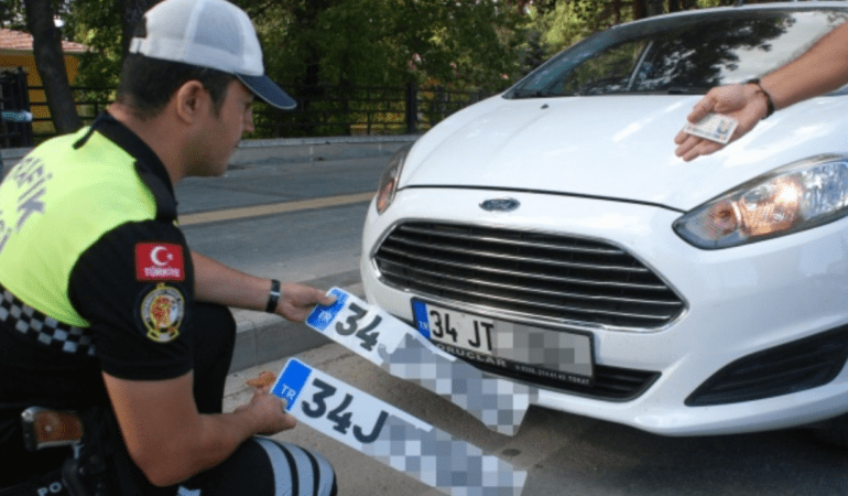 APP-Plaka-Cezasi-ve-Degisim-Rehberi-Muayeneden-Gecer-mi-featured