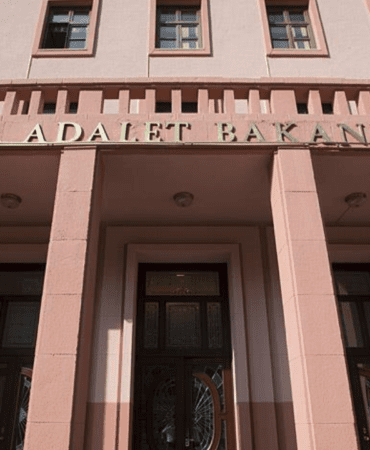Adalet Bakanlığı 15 Bin Personel Alımı: Başvurular Ne Zaman? 10 Adalet-Bakanligi-15-Bin-Personel-Alimi-Basvurular-Ne-Zaman-featured
