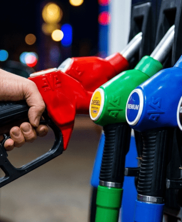 Akaryakıtta Eşel Mobil Geri Döndü: Zamlar ÖTV İndirimiyle Dengelenecek 2 Akaryakitta-Esel-Mobil-Geri-Dondu-Zamlar-OTV-Indirimiyle-Dengelenecek-featured