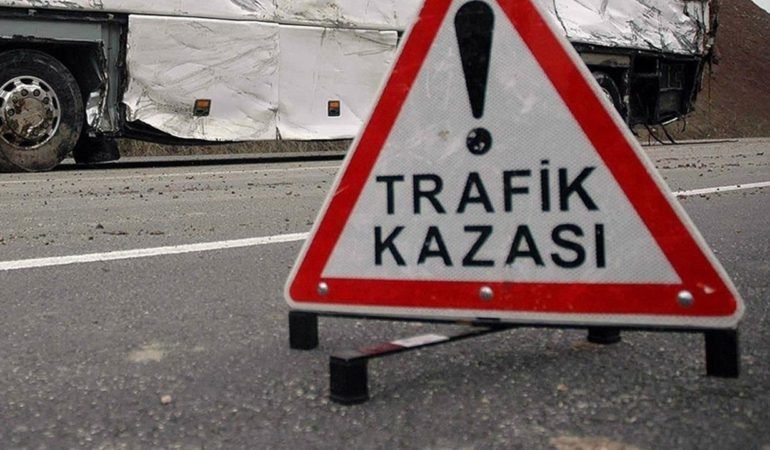 Aksaray8217da-Aci-Kaza-Anne-ve-Baba-Can-Verdi-4-Cocuk-Agir-Yarali-featured