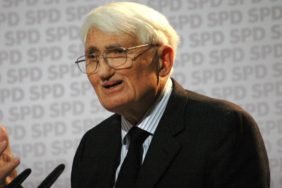 Alman-Dusunur-Jurgen-Habermas-Hayata-Veda-Etti-featured