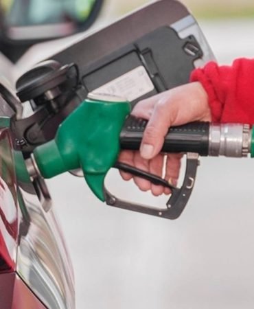 Avrupa8217da-Akaryakit-Fiyatlari-Hizla-Tirmaniyor-featured