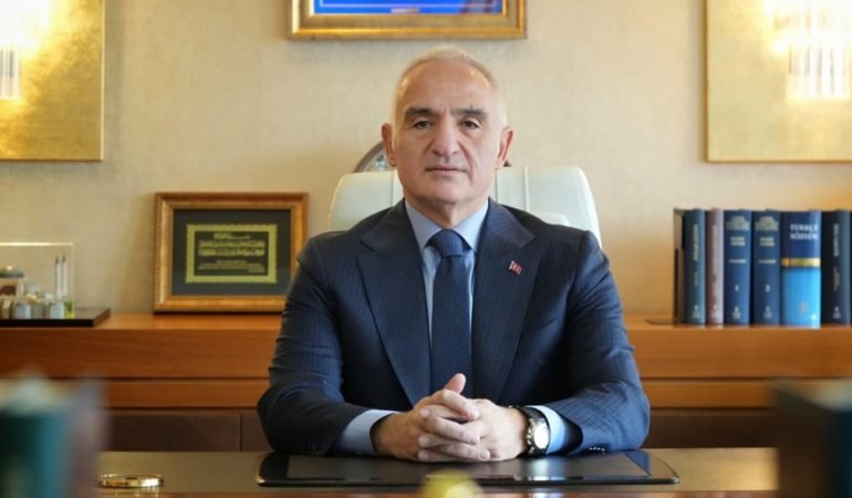Bakan-Mehmet-Nuri-Ersoy8217un-Ramazan-Bayrami-Kutlama-Mesaji-featured