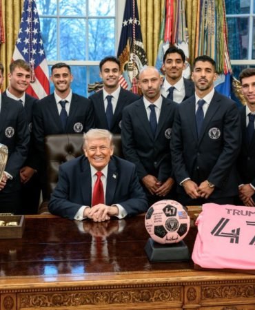 Beyaz-Saray8217da-Inter-Miami-Zirvesi-Trump-Tehdit-Etti-Messi-Alkisladi-featured