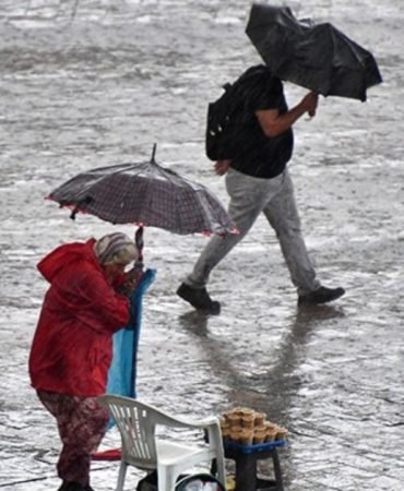 Ege-ve-Akdeniz8217de-Alarm-Siddetli-Yagis-ve-Firtina-Geliyor-featured