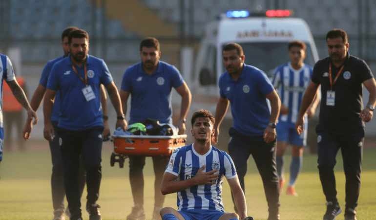 Egemen-Korkmaz-U21-Macinda-Fenalasarak-Hastaneye-Kaldirildi-gemini