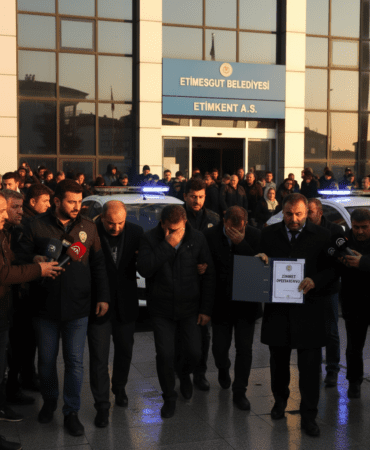 Etimesgut-Belediyesi-ve-Etimkent-A.S.ye-Zimmet-Operasyonu-gemini