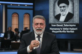 Iran-Devlet-Televizyonunda-Hamaneyin-Vefat-Haberi-Hickiriklarla-Verildi-gemini