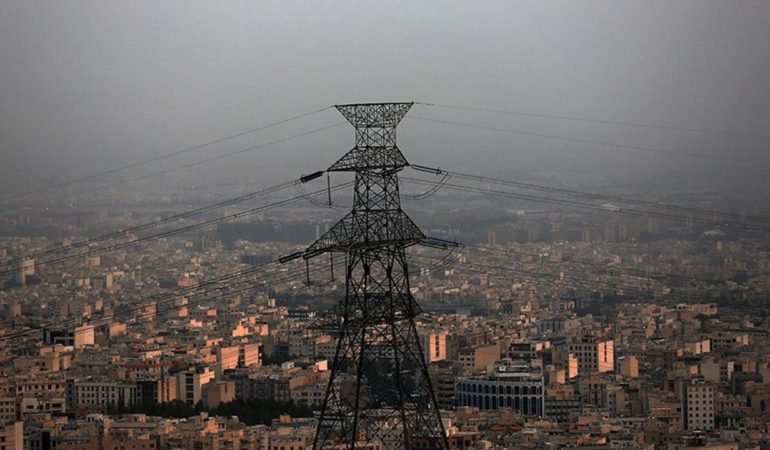 Iran-Enerji-Tesislerine-Saldiri-Tahran-ve-Elbruz-Karanliga-Gomuldu-featured