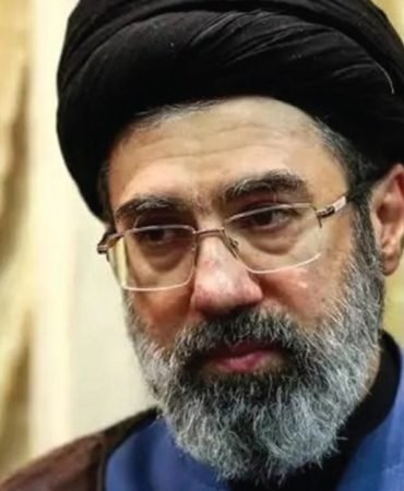 İran'ın Üçüncü Dini Lideri Mücteba Hamaney Olarak İlan Edildi 6 Iran8217in-Ucuncu-Dini-Lideri-Mucteba-Hamaney-Olarak-Ilan-Edildi-featured