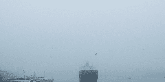 İstanbul Boğazı’nda yoğun sis: Gemi ve vapur seferleri durduruldu