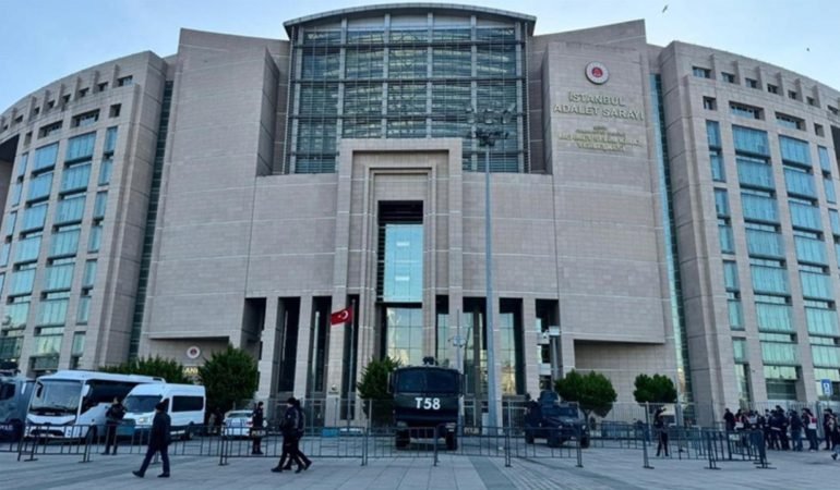 İstanbul'da Ünlülere Uyuşturucu Operasyonu: 14 Gözaltı 6 Istanbul8217da-Unlulere-Uyusturucu-Operasyonu-14-Gozalti-featured