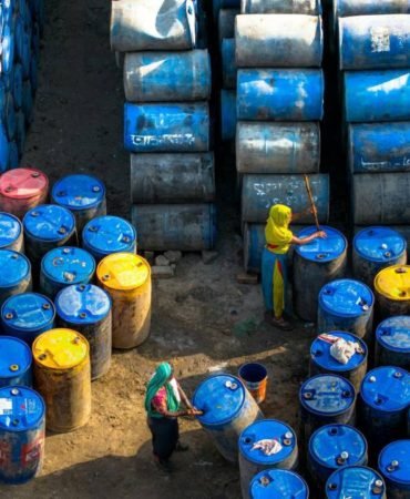 Krizin-Faturasi-Petrol-Piyasasinda-500-Milyon-Varil-Kayip-featured