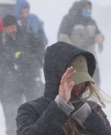 MGM-Uyardi-Kiyi-Ege8217ye-Firtina-Dogu-Bolgelerine-Kar-Alarmi-featured