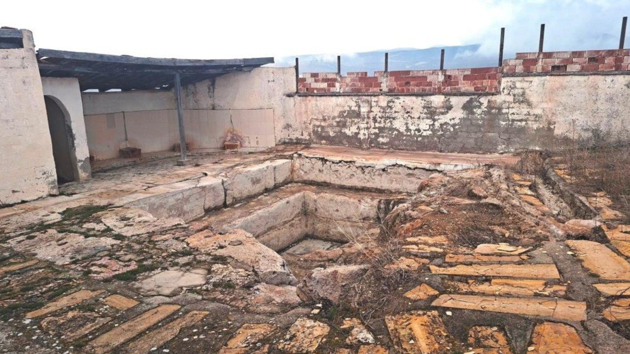 Roma-Mirasi-Sifa-Hamami-Kaderine-Terk-Edildi-featured