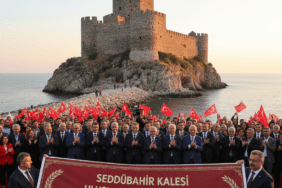 Seddulbahir-Kalesi-Uluslararasi-Arenada-Iki-Buyuk-Basariya-Imza-Atti-gemini